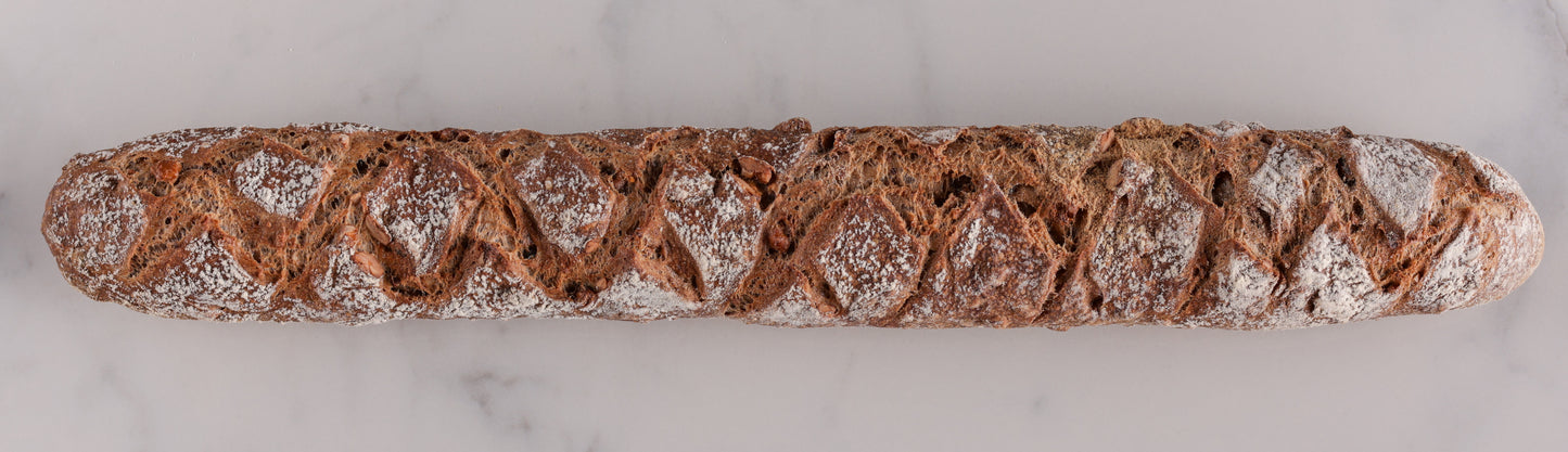 Baguette au seigle et aux noix