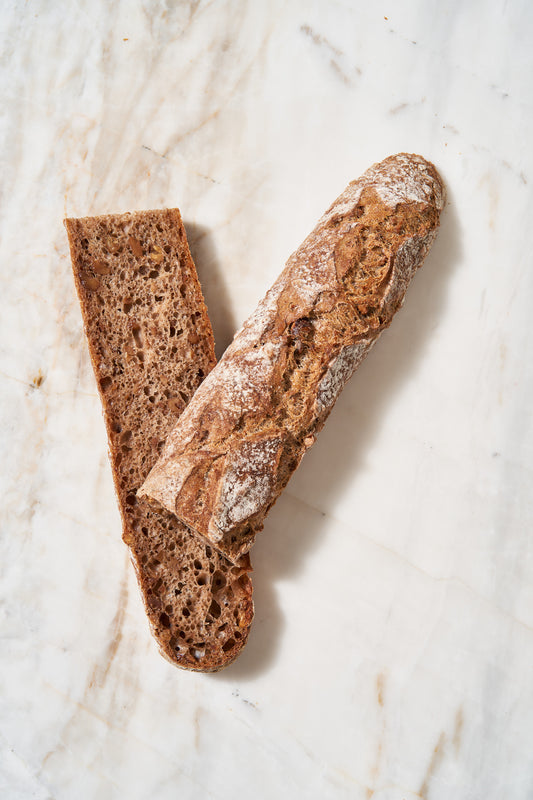 Baguette au seigle et aux noix
